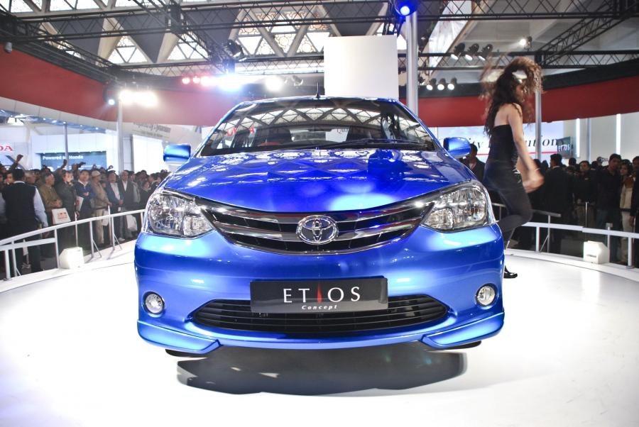  Toyota Etios Hatchback Concept 2010 года  (фото 5 из 8)